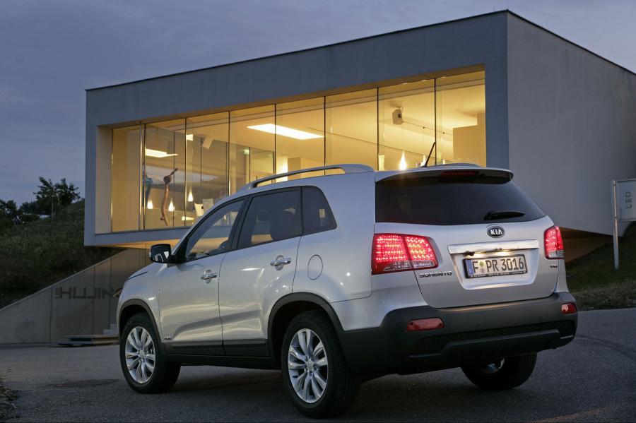  Kia Sorento 2010 года  (фото 54 из 238)